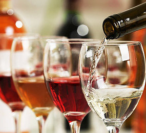 Foto taças de vinho.jpg