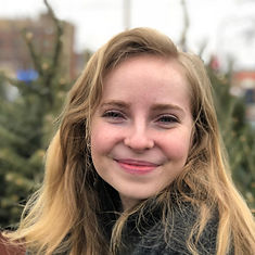 Lindsey Headshot.jpeg