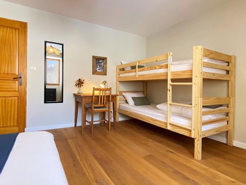 Bunk beds Le Vieux Moulin.jpg