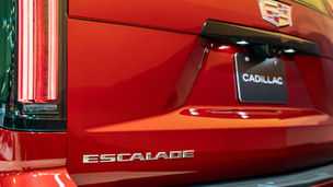 さすがアメ車！圧倒的存在感のフルサイズSUV「キャデラック・エスカレード」