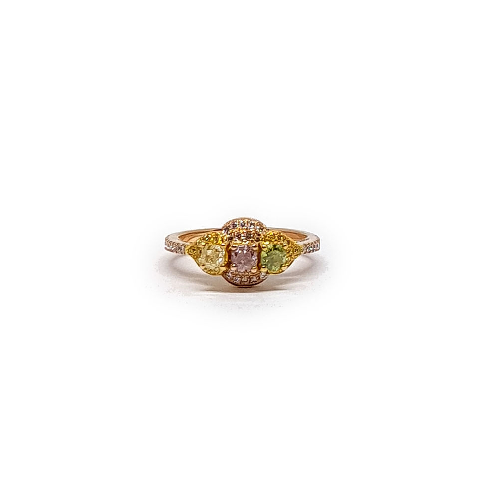 Thumbnail: Three-Colored Diamond Ring