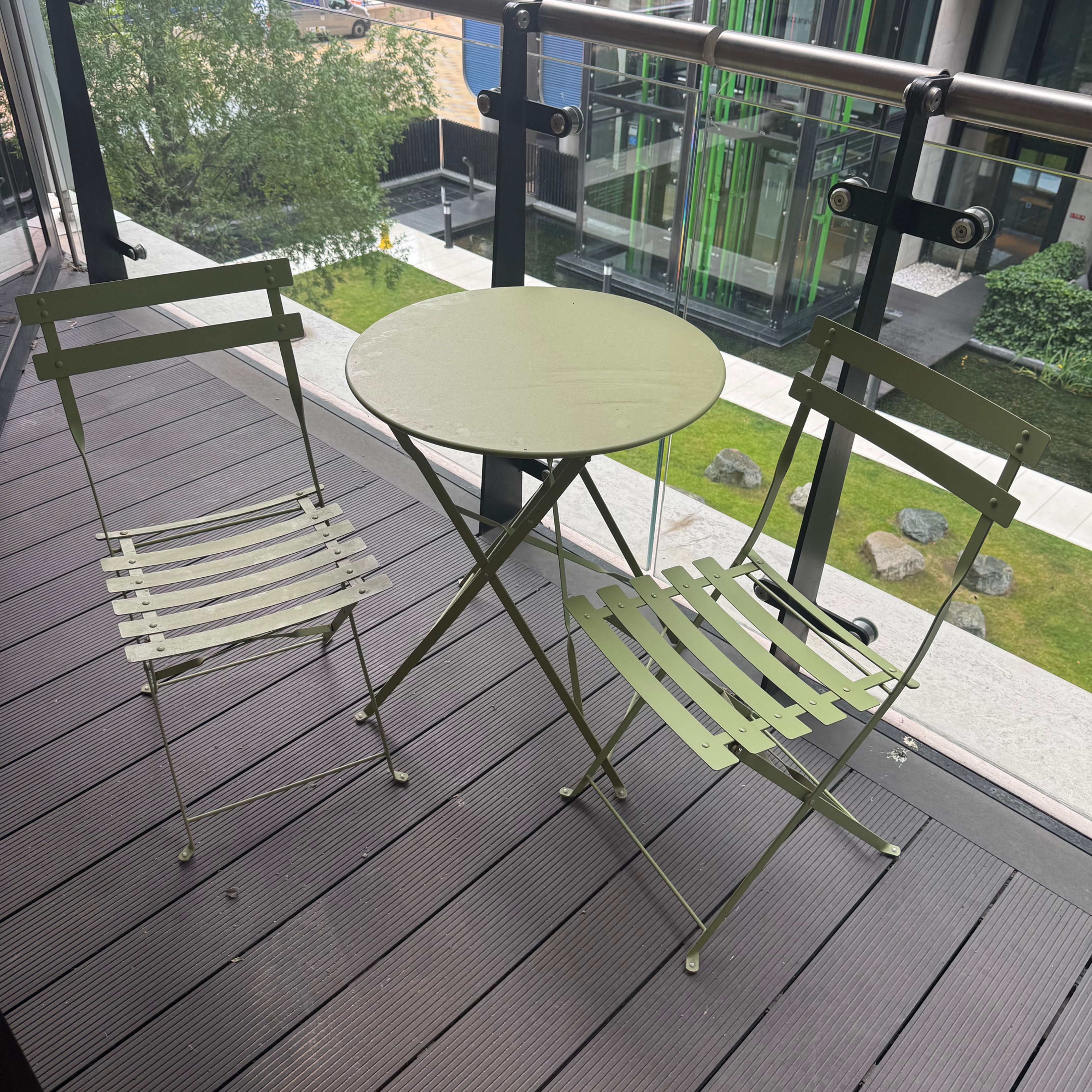Outdoor Garden Patio 2 Seat Bistro Set, in good condition.