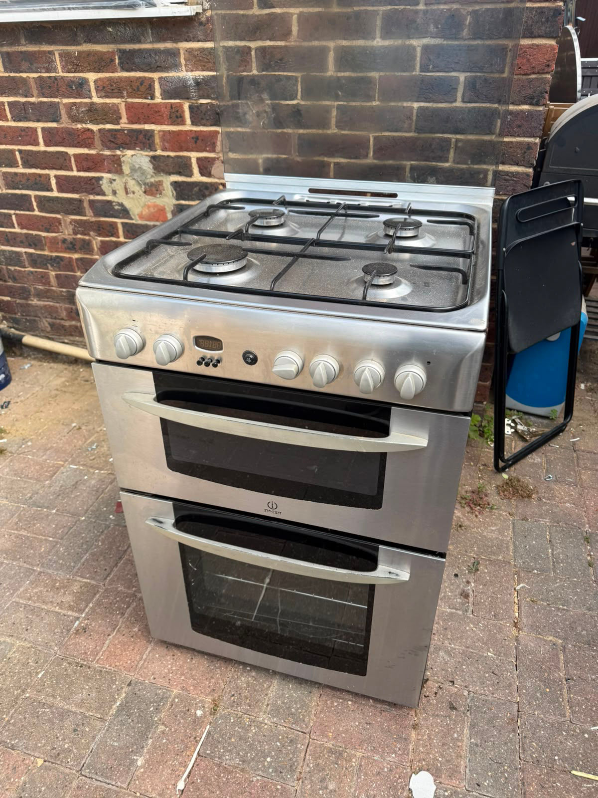 Indesit Double Oven Gas Cooker, silver, in good condition.
