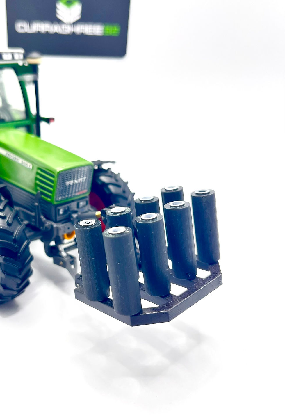 Thumbnail: 1:32 front mounted wrap holder