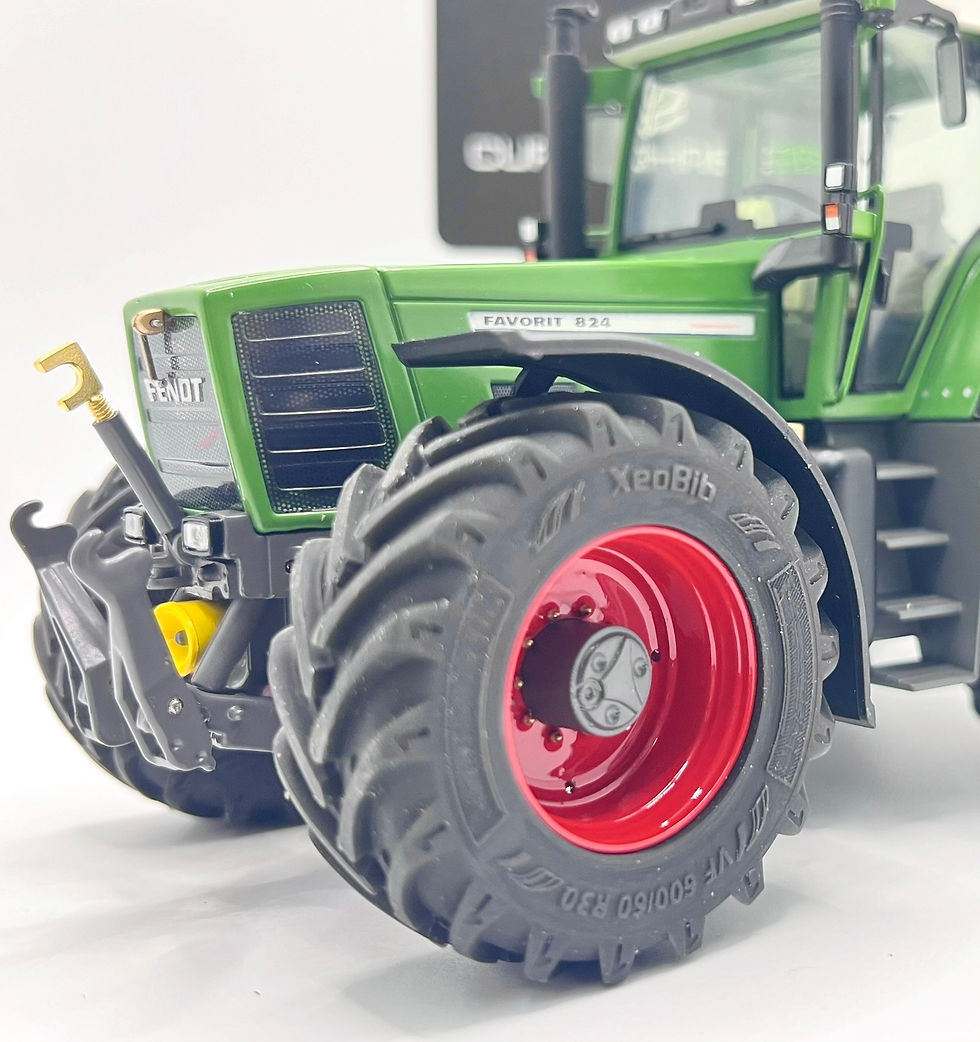 Thumbnail: Weise Toys Fendt 824 with Michelin XeoBib
