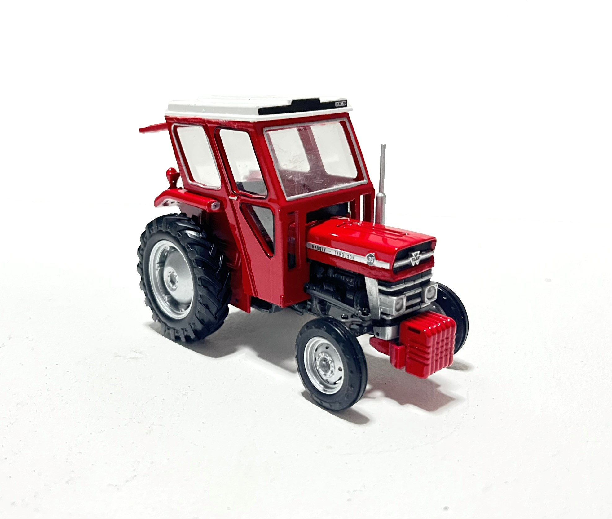 Duncan cab Massey Ferguson 135