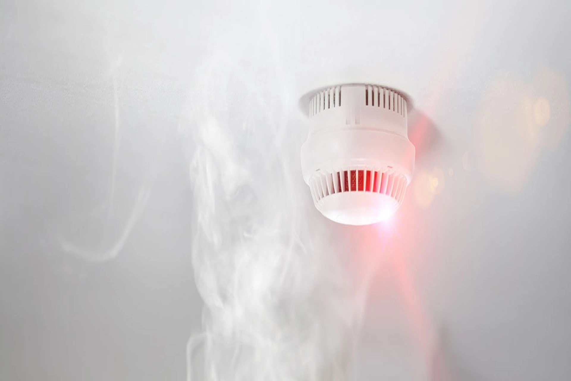 fire-alarm-and-fire-detection-systems-prevent-damages-1.webp