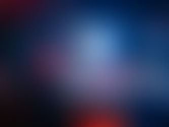 Alan Lučić drži TEDx govor o frustraciji inovacija, stojeći na crvenoj pozornici ispred grafike s Multidimenzionalnim modelom. Govornik u odijelu, snažna gesta rukom.