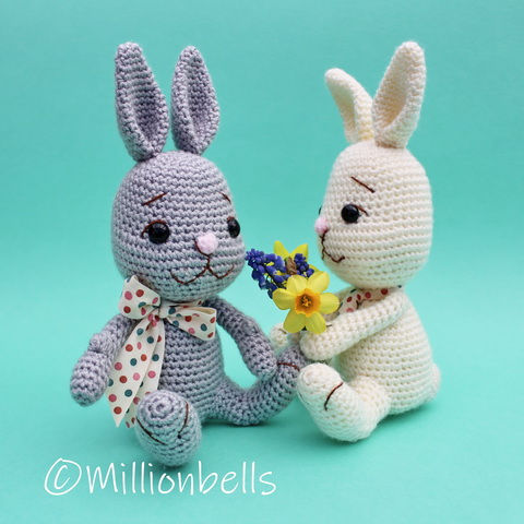Thumbnail: Cute bunnies with flowers