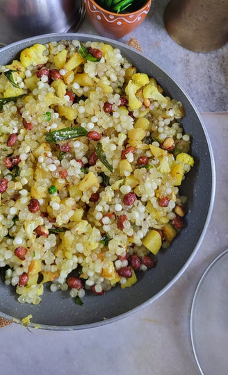 আলু, বাদাম ও কারিপাতায় সমৃদ্ধ, হালকা হজমযোগ্য ও সুস্বাদু সাবুর খিচুড়ি, ছট পুজোর দিনগুলোকে করে বিশেষ। রেসিপি দিলেন সুস্মিতা দে দাস।