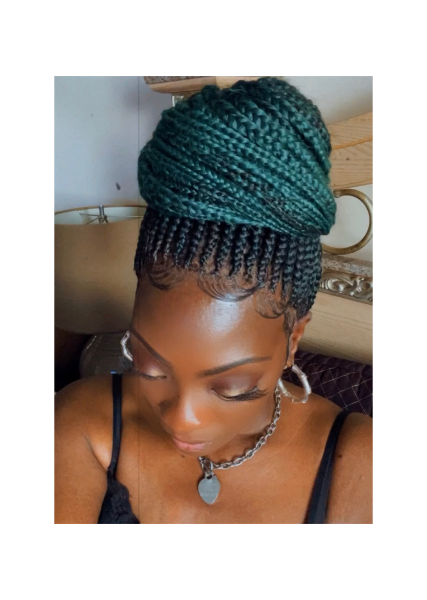 # 122 Updo braided wig in color 1/Green