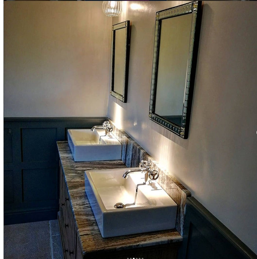 Littlegreenbathroom-sinks2