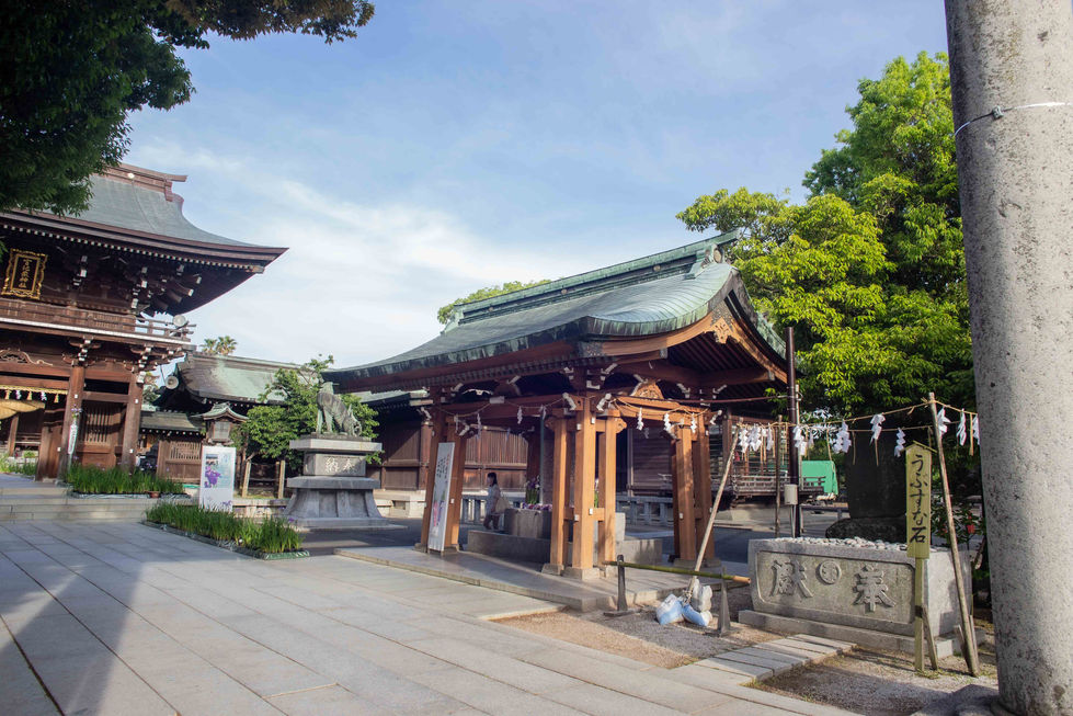 Aqpane (Aqua Wall Panel) in a Sacred Space, Shrine in Japan