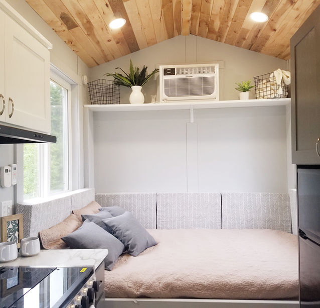 Tiny Home 20' Murphy bed Guest House

