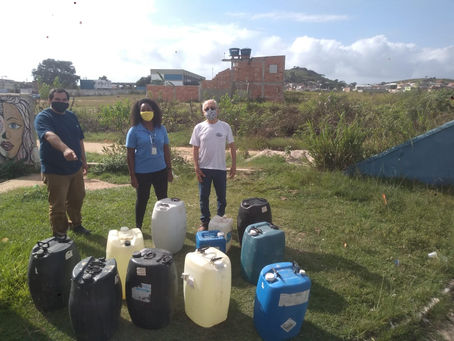 21 MIL LITROS DE ÁGUA SANITÁRIA SÃO DOADOS PELA PROLAGOS