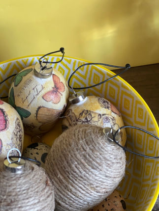 Decoupage-egg