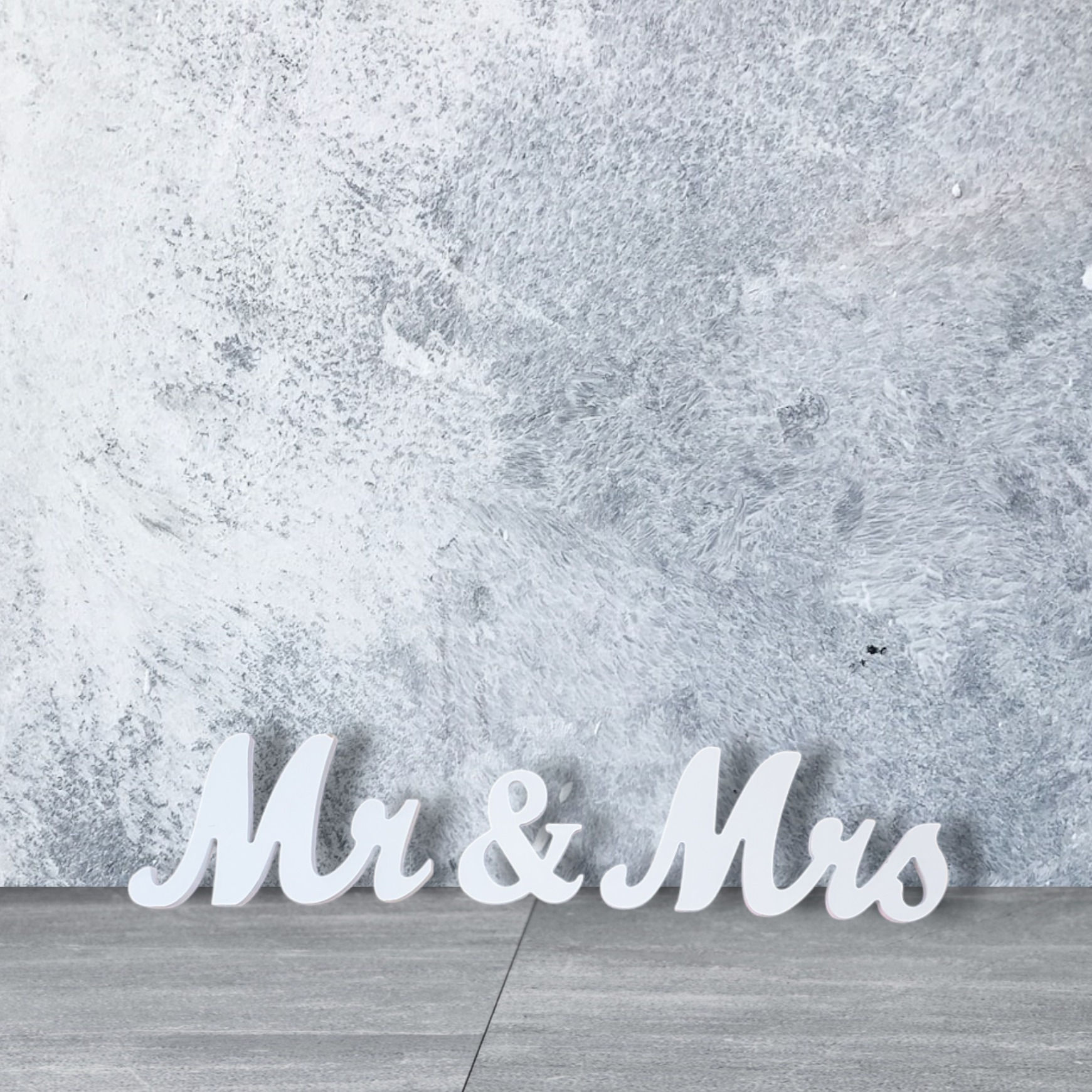 Mr & Mrs Sign