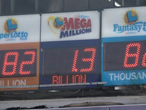 13억 5천만 달러 로또 광풍..너도나도 ‘달콤한 꿈’