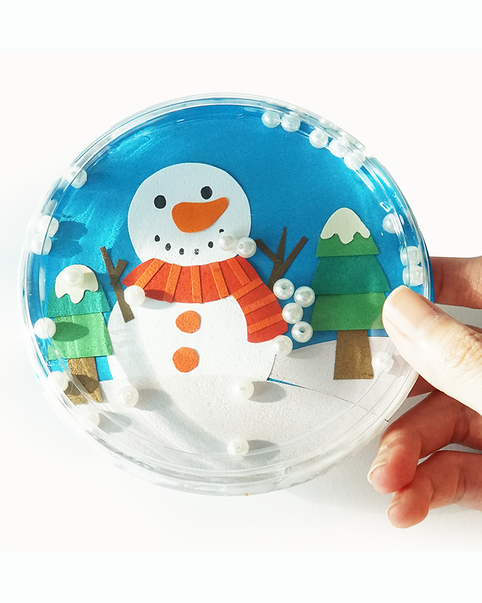Easy Christmas Snow Globe Craft