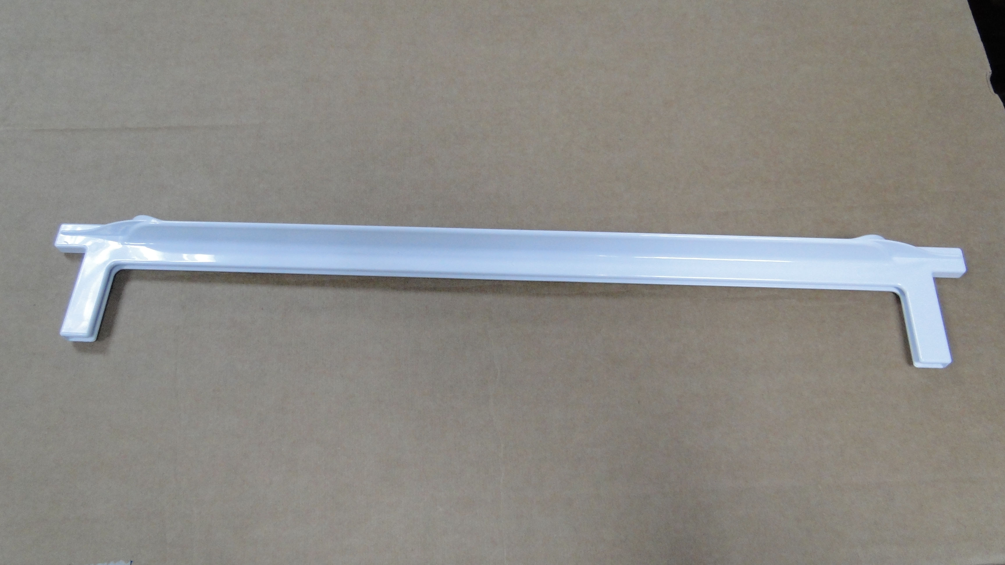 Обрамление полки Beko 4561540100