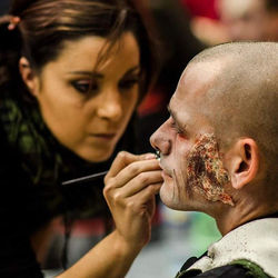 En LDZ #maquillajezombie #zombi #makeup #maquillaje #pinceles #sombras