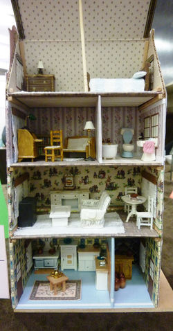 Charlene Mirabelle's 0.5 inch scale house.JPG