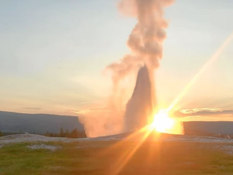 Yellowstone Sunset Guide