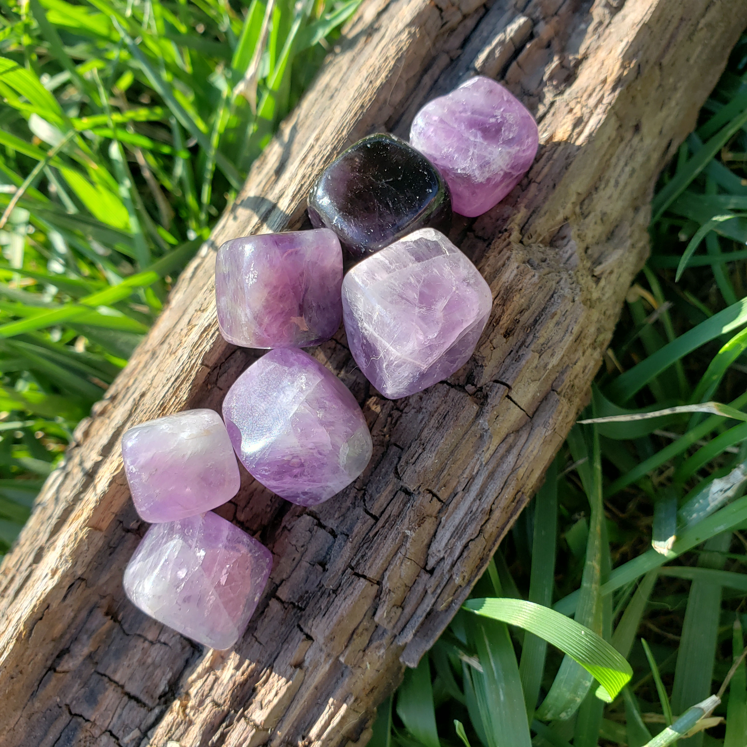 1 Amethyst Cube