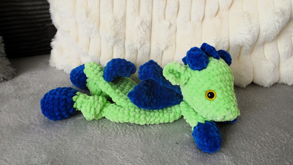 Schuffeltuch Drache Olli, plüschig weich und zum Knuddeln ideal