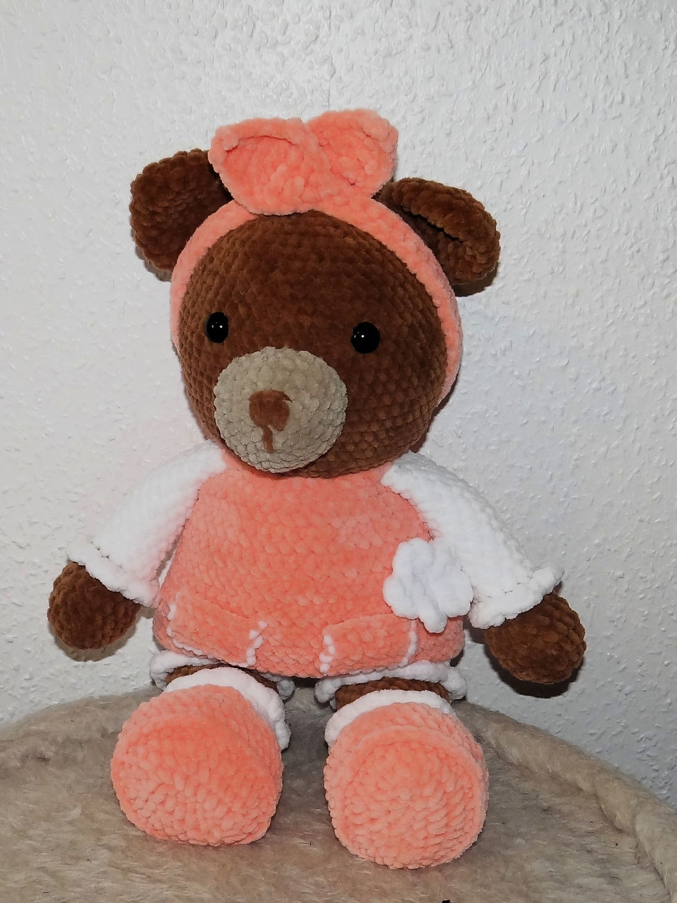 gehäkelter Teddybär, plüschig süß (Kuscheltier)