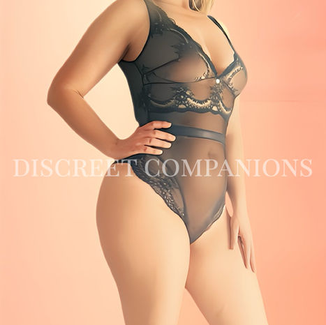 Busty escorts Dominique