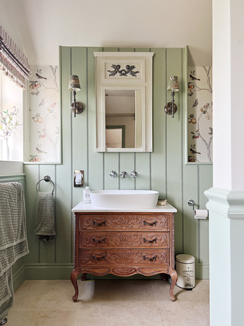 Country Style ensuite Sutton Coldfield West Midlands Interior Design, London. Kyle Broughton-Frew KBF Interior Design Interior Design and Install, Sutton Coldfield, Birmingham, West Midlands, High End Residential Interior, Bespoke Joinery, Leicestershire