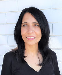 Photo of female chiropractor Dr. Satra Minhas.