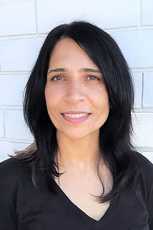 Photo of female chiropractor Dr. Satra Minhas.
