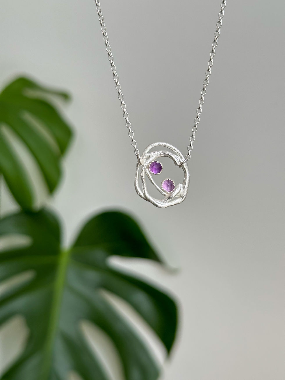 Thumbnail: Molten necklace