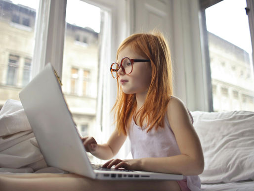 משקפי אור כחול לילדים – למה זה חשוב?