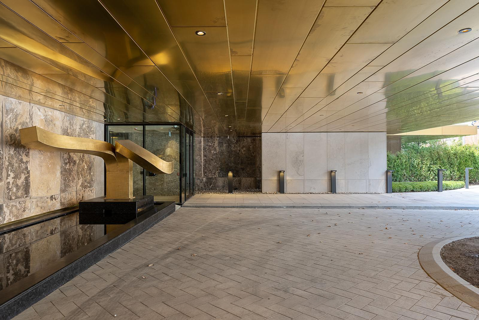 Mid-Rise Residence in Rosedale — project view 4