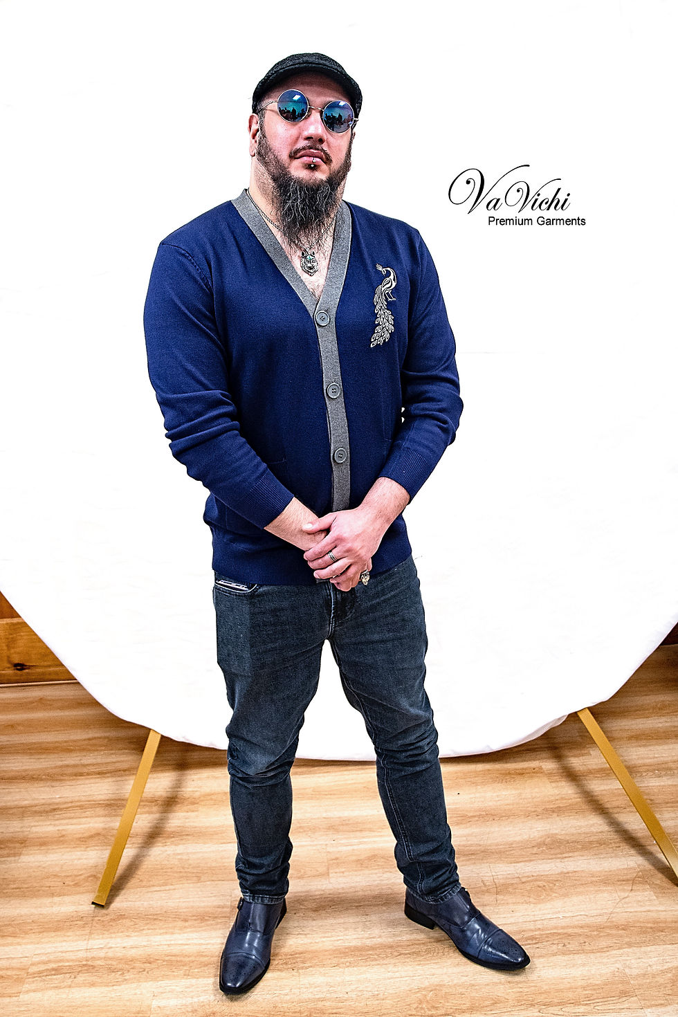 Thumbnail: VaVichi Kings Cardigan Sweater