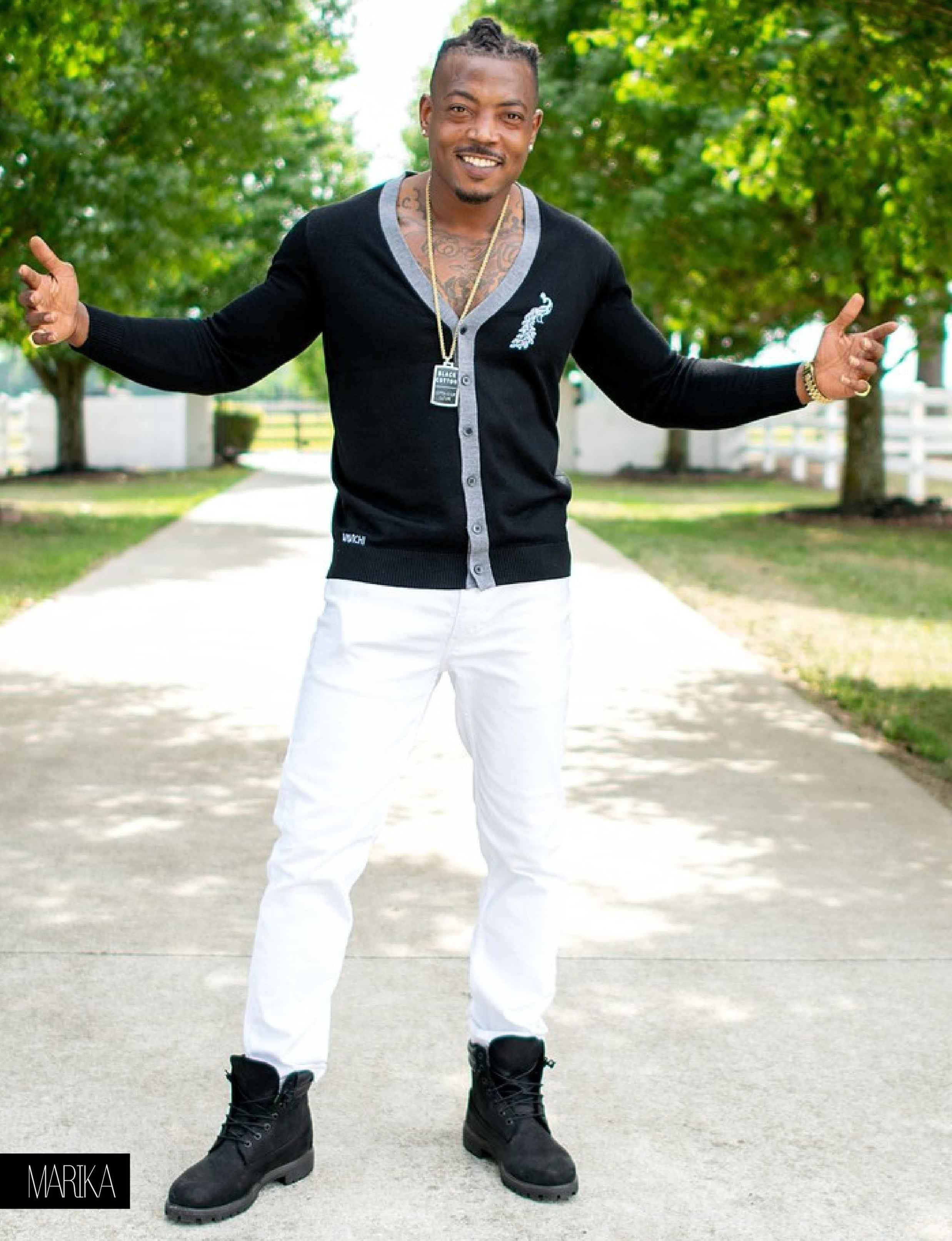 VaVichi Kings Cardigan Sweater