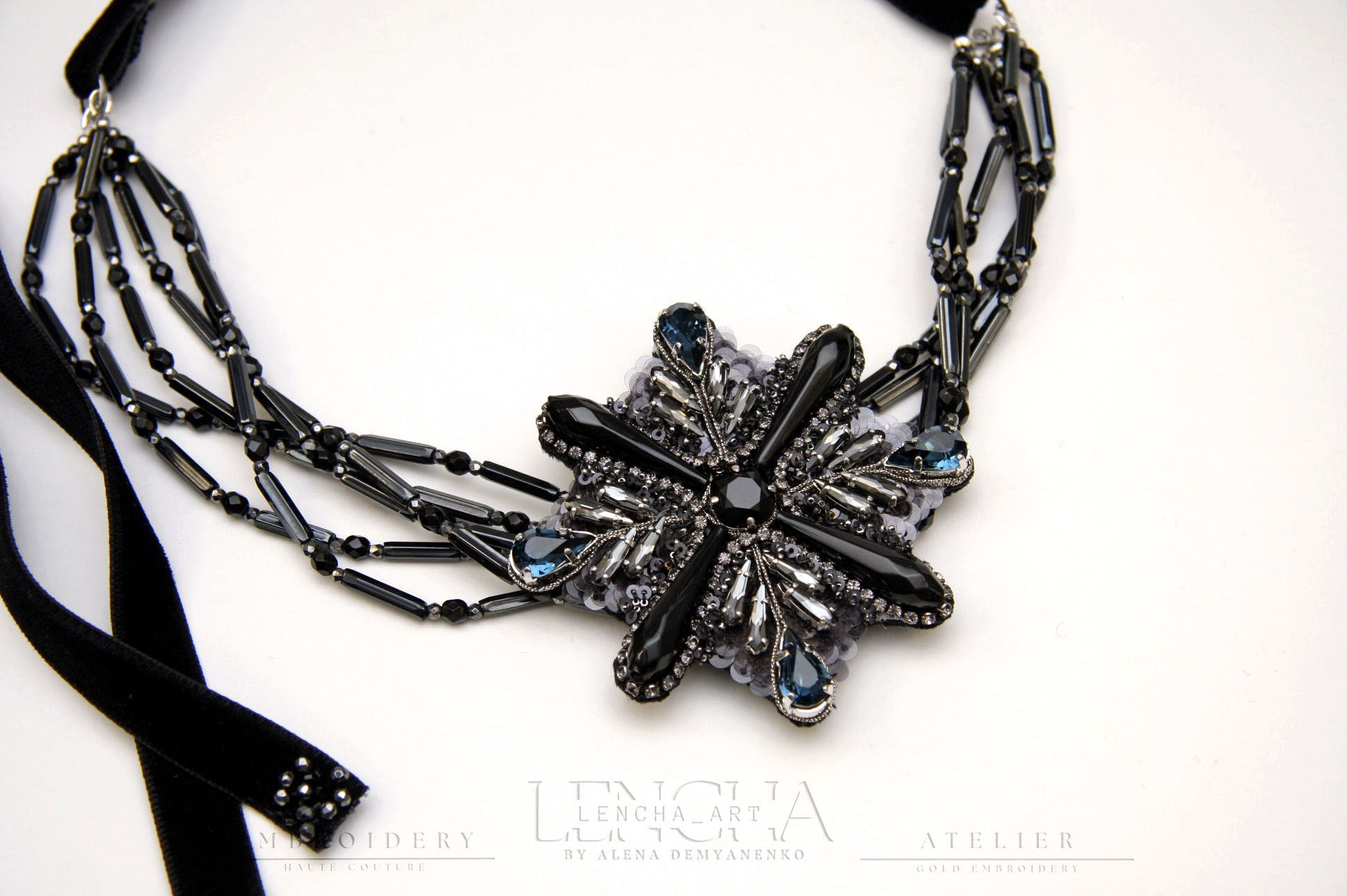 Украшение в кристаллами Swarovski