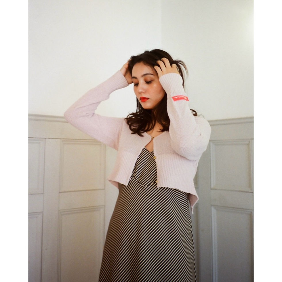 Thumbnail: Manon Cardi - ROSA