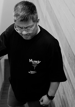 HANCY MOODY OVERSIZED TEE FRONT PHOTO WIE