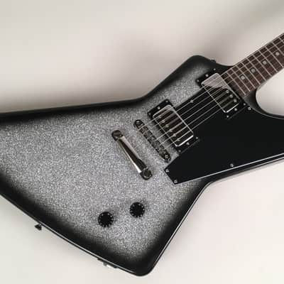 Thumbnail: 2026 Bell & Hern Customs "Shackleton" in Antarctic Sparkle Burst