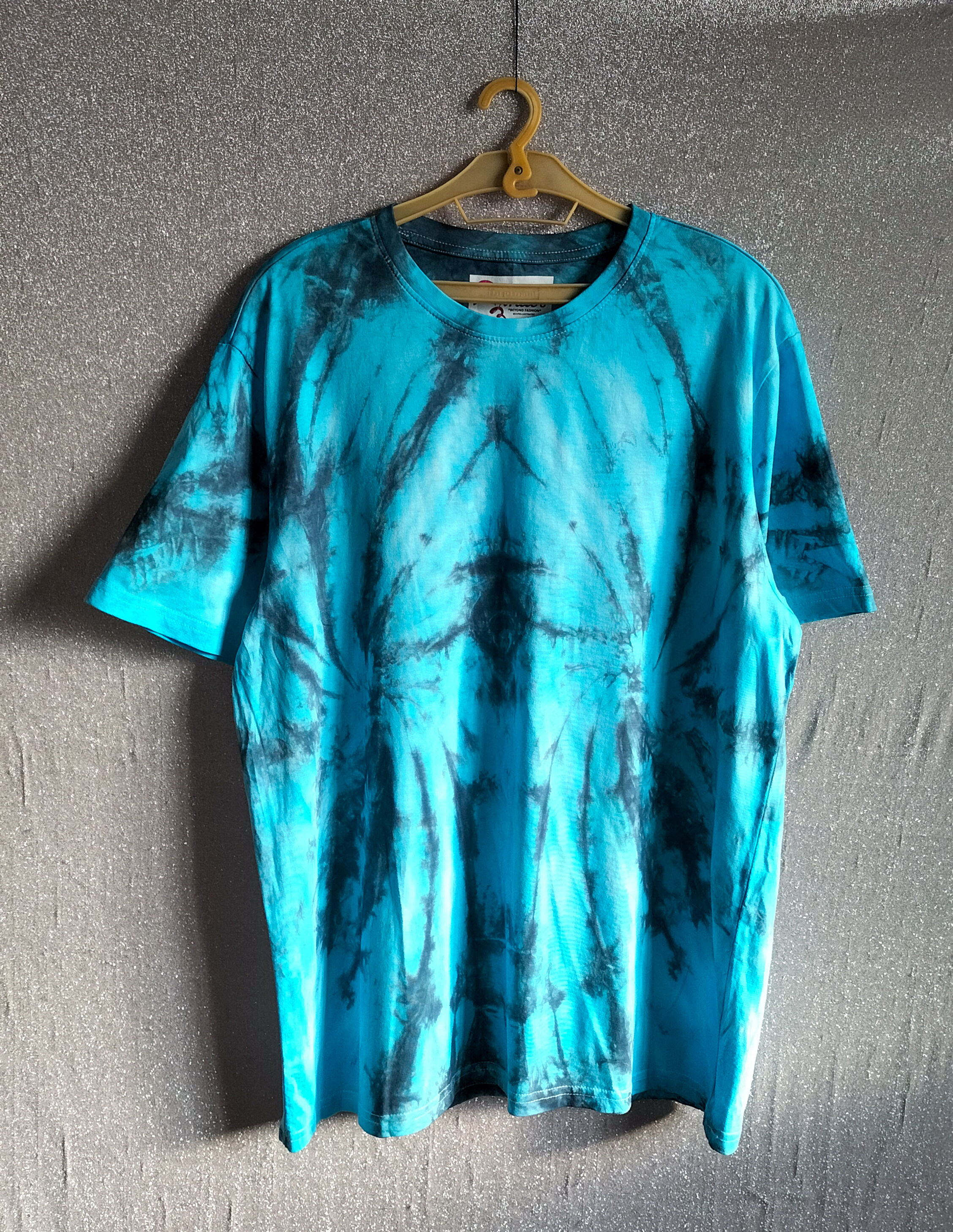 Printed Tee Blue Spiral