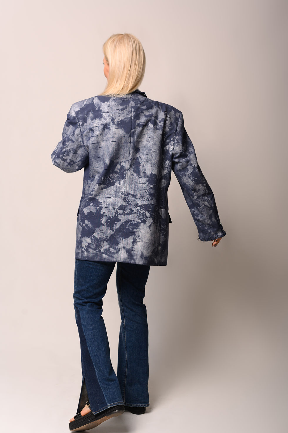 Thumbnail: Blue polka dot blazer