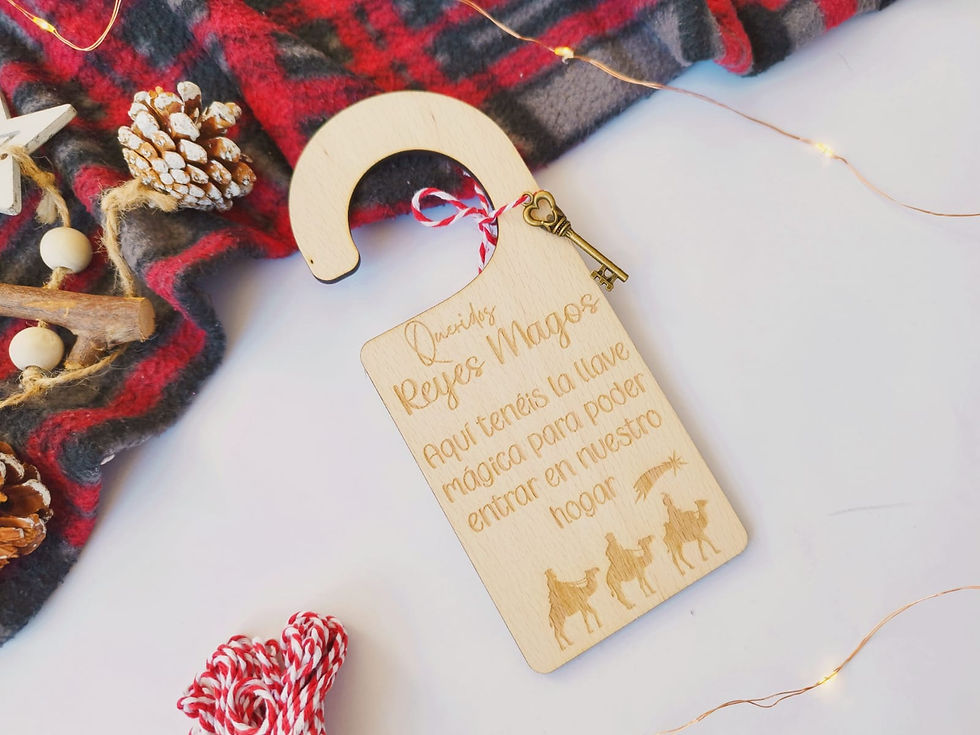 Miniatura: Colgador de puerta hecho en madera con llave magica para papa noel o reyes magos navidad