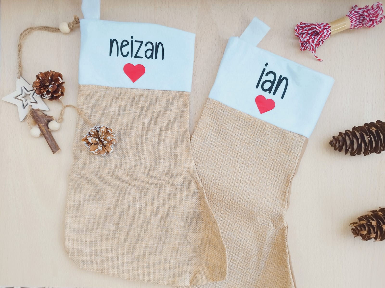 Botas de navidad personalizadas con los nombres de la familia