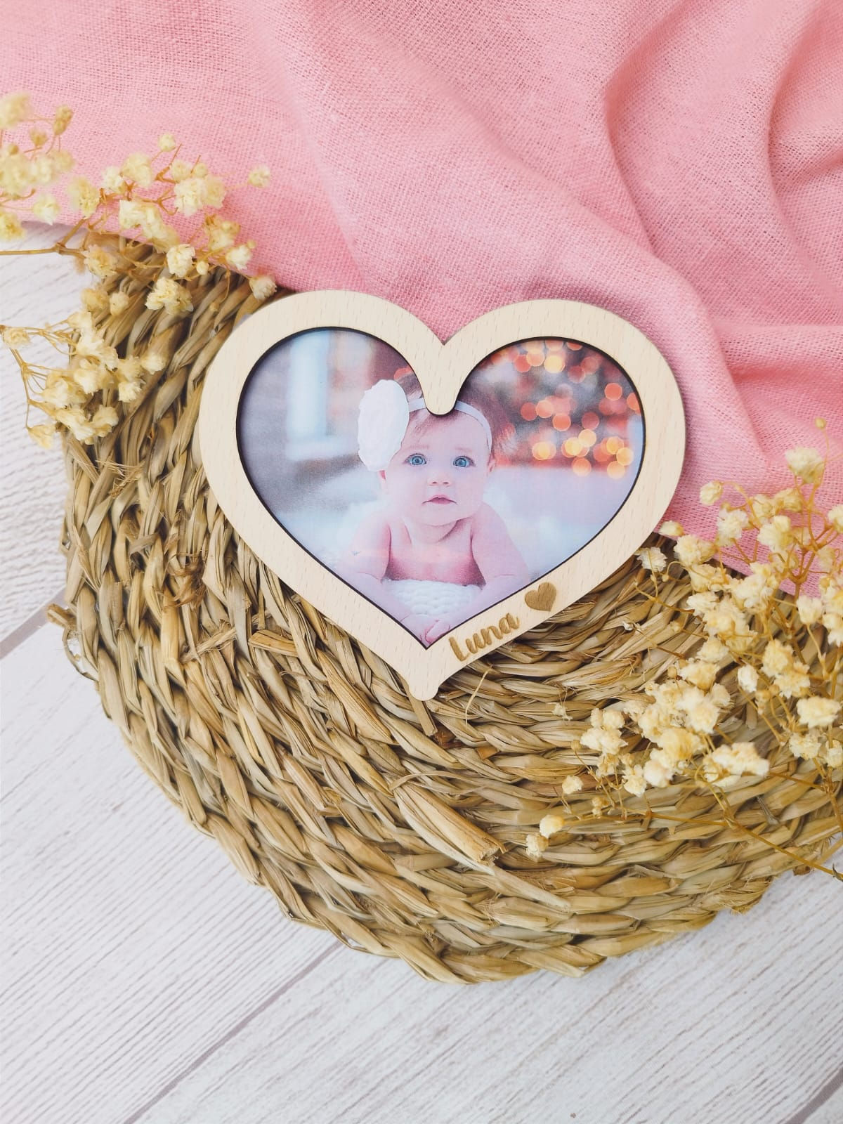 mini portafotos en forma de corazon con nombre personalizado regalo para invitados comunion boda bautizo