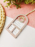 adorno bola de navidad en forma de puerta grabado con los nombres de la familia regalo navidad