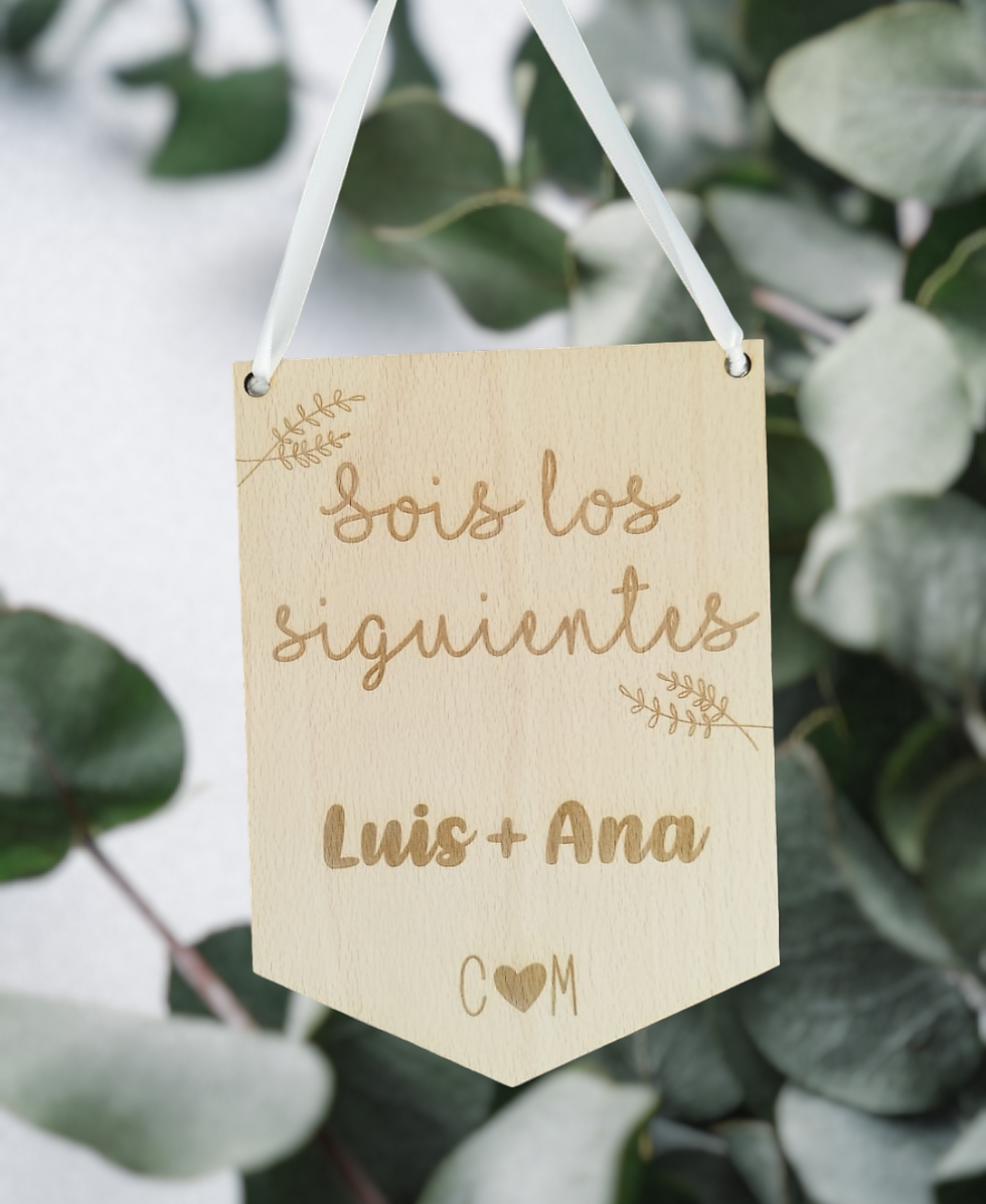 banderin de madera grabado para sois los siguientes regalo de boda novios